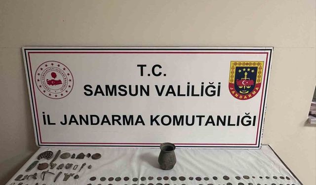 Tarihi eser kaçakçıları jandarmaya yakalandı