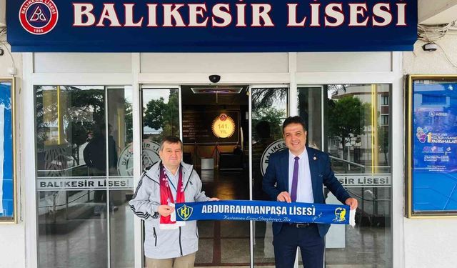 Asırlık tarihi liseler Balıkesir'de buluştu