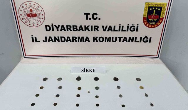 Diyarbakır'da tarihi eser kaçakçılığı operasyonu: 31 adet sikke ve obje ele geçirildi