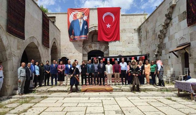 Tarihi Akhan Kervansarayında Yörük kültürüne ev sahipliği yaptı