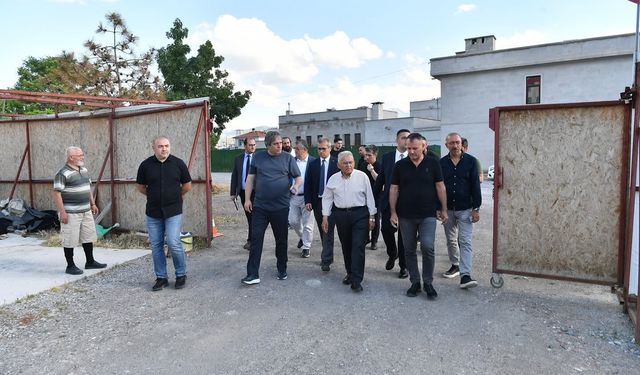 Başkan Büyükkılıç, Tarihi Kayseri Mahallesi'nde 3. etap çalışmalarını yerinde inceledi