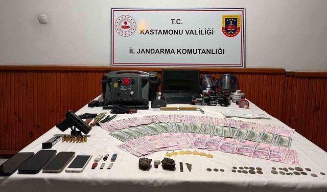 Kastamonu'da kaçak kazı operasyonunda 13 şüpheli gözaltına alındı