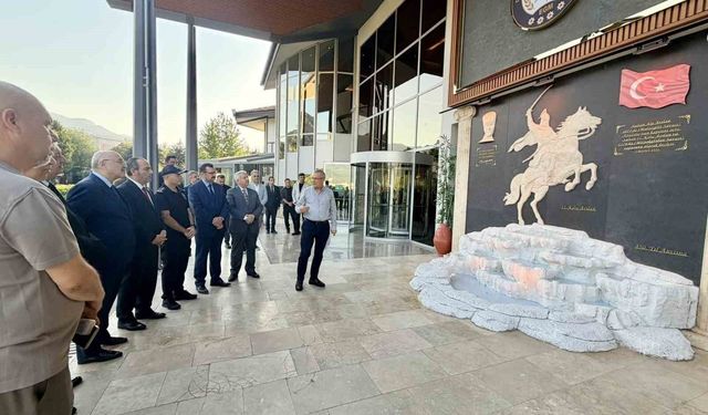 Denizli'de Miryokefalon Zaferinin tarihi mirasını yaşatacak anıt törenle açıldı
