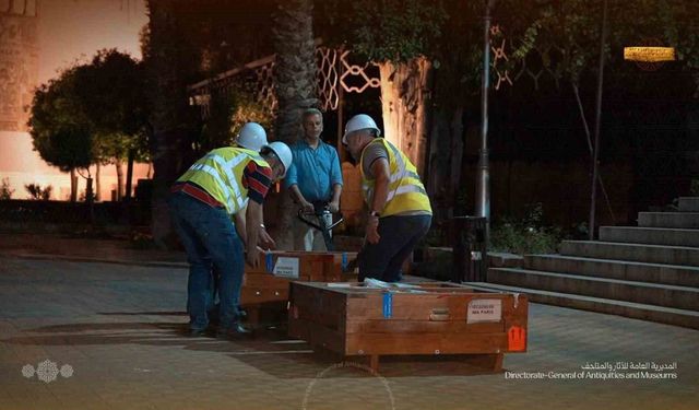 Fransa'nın aldığı 15 tarihi eser 15 yıl sonra Şam'a teslim edildi
