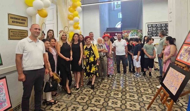İzmir'in tarihi okuluna hayırsever ve gönüllü desteğiyle modern kütüphane