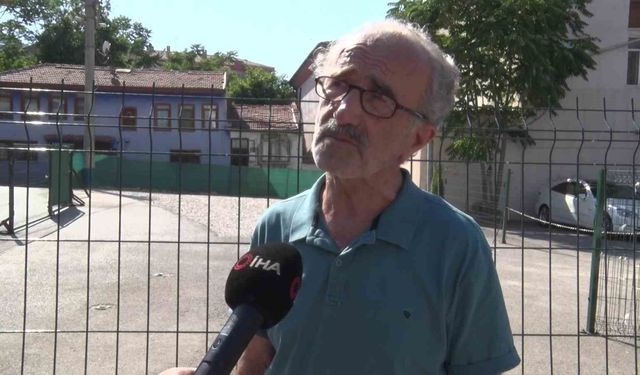 Tarihi mezarın üzeri çakıl taşlarıyla kapatılıp otopark görünümü verildi