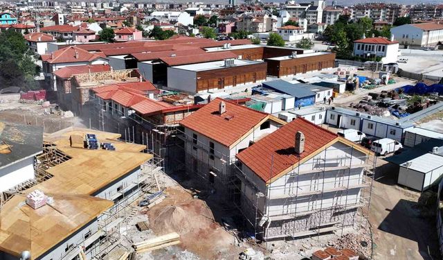 Türbe Arkası'nda dev tarihi dönüşüm devam ediyor