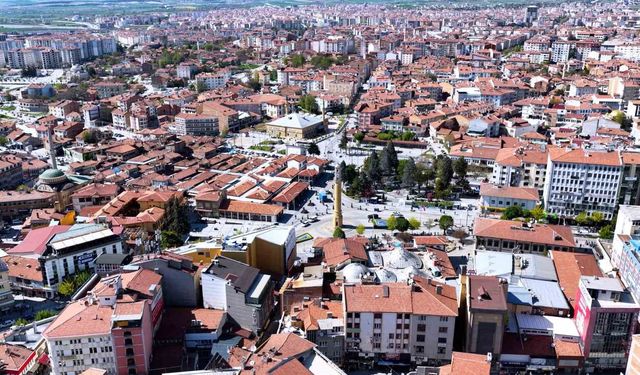 Bakan Kurum paylaştı: Çorum'un tarihi meydanı gün yüzüne çıktı