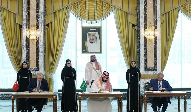 Türkiye, Suudi Arabistan ve Pakistan arasındaki tarihi savunma anlaşması dünya basınında