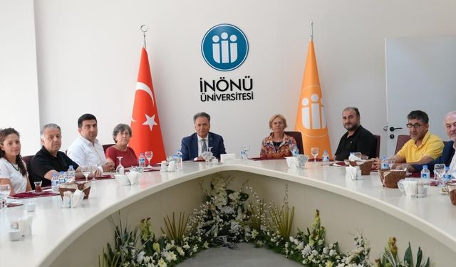 Arslantepe kazı heyeti Rektör Akpolat'ın konuğu oldu