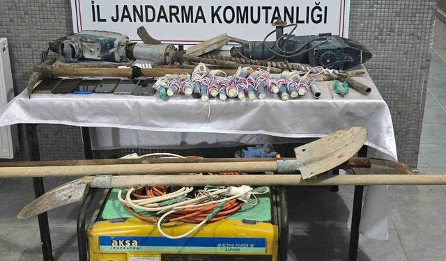 Malatya'da kaçak kazı yapan 6 şüpheli suçüstü yakalandı