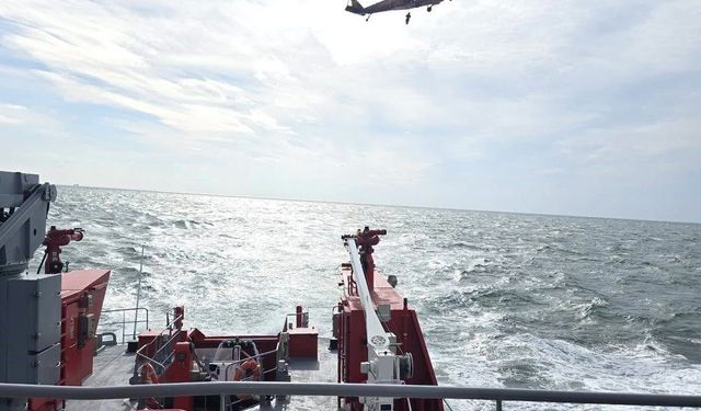 Romanya, İHA saldırısına uğrayan tankerden kaybolan 7 denizciyi arama çalışmalarına yeniden başladı