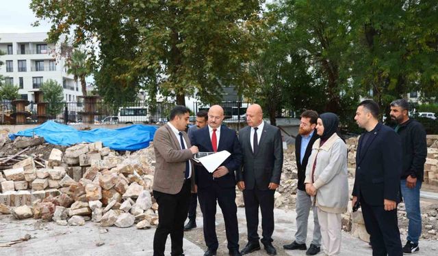 Vali Küçük, Arkeoloji Müzesi inşaatında incelemelerde bulundu