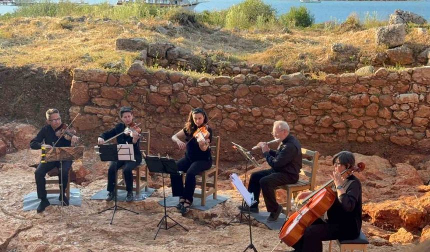 Tarih ve Müzik Antik Kentte Buluştu