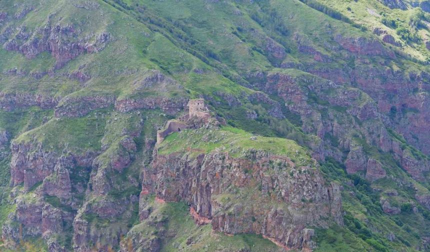 Şeytan Kalesi Seyir Terasının Temeli Atıldı