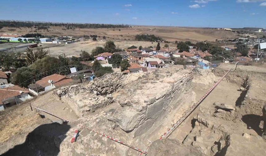 Çorlu Kalesi’nde kazı çalışmaları sürüyor