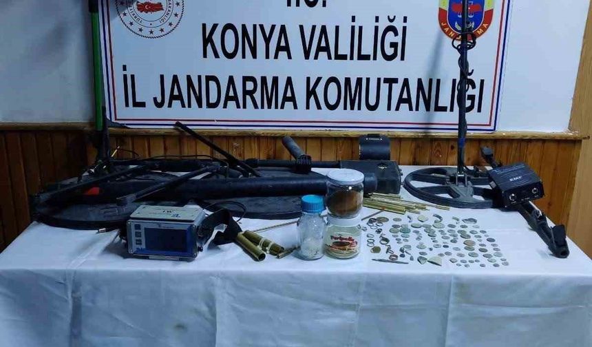 Konya'da jandarma ekiplerinden tarihi eser operasyonu