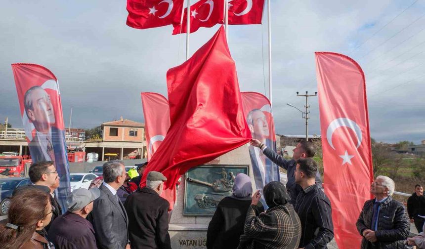 Restore edilen Üç Şehitler Anıtı'nın duygu dolu anlar