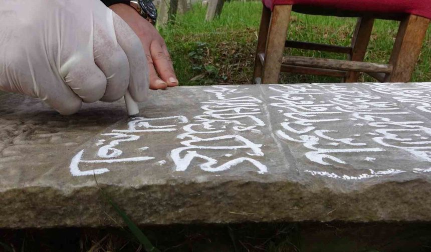 Trabzon'da tarihî mezar taşları kayıt altına alınıyor