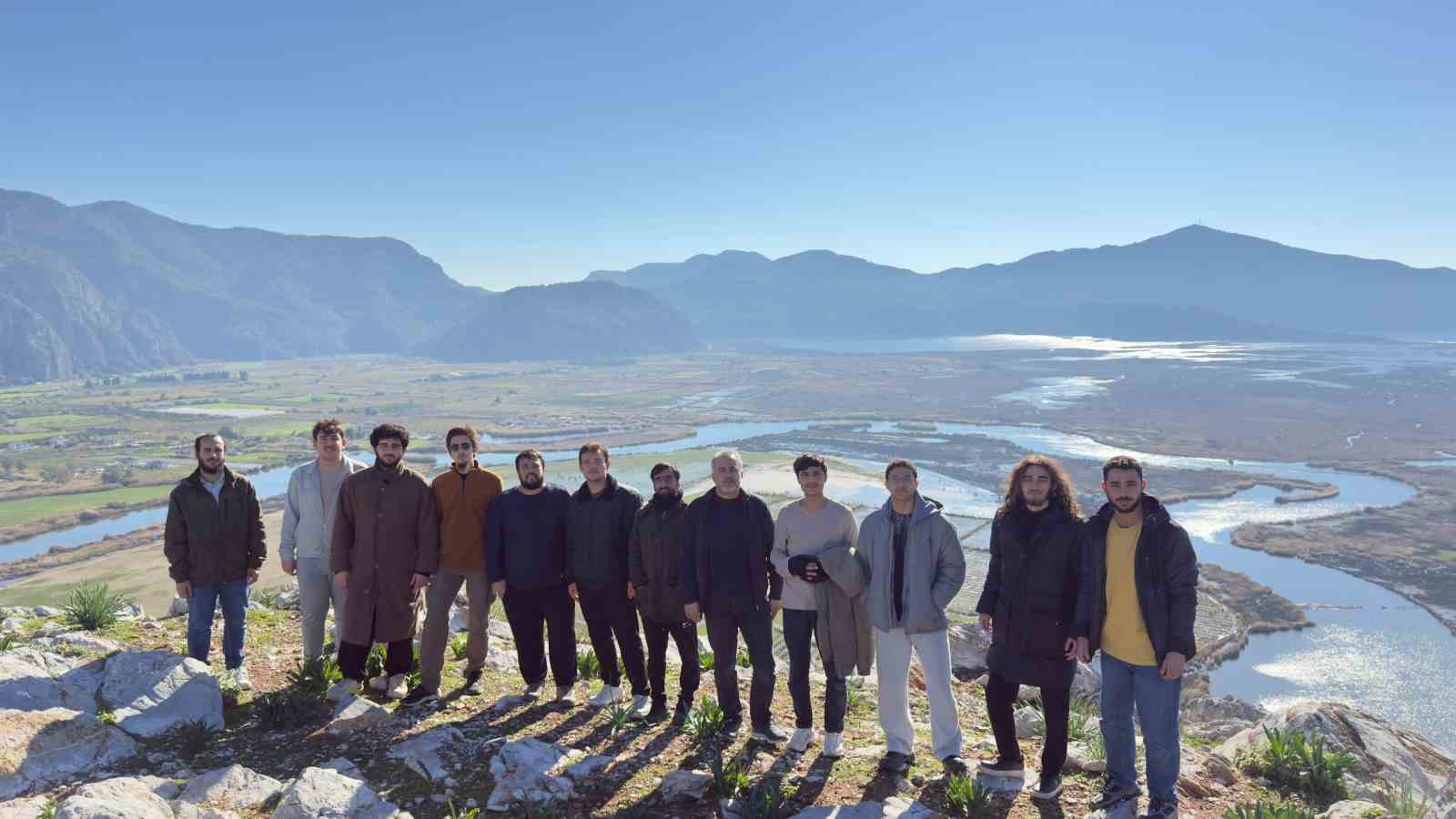 Menteşe gençleri Dalyan Kaunos'ta tarih ve doğayla buluştu
