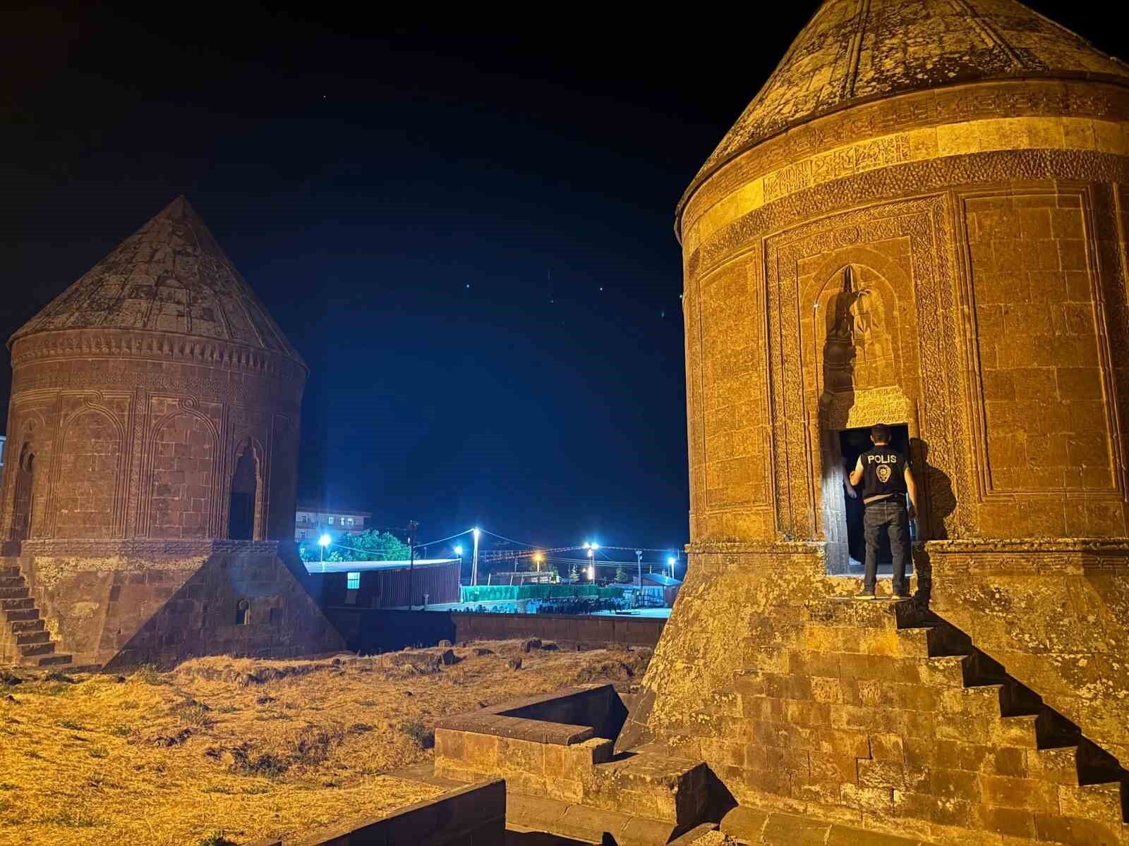Ahlat'ta tarihi mekanlarda güvenlik denetimi