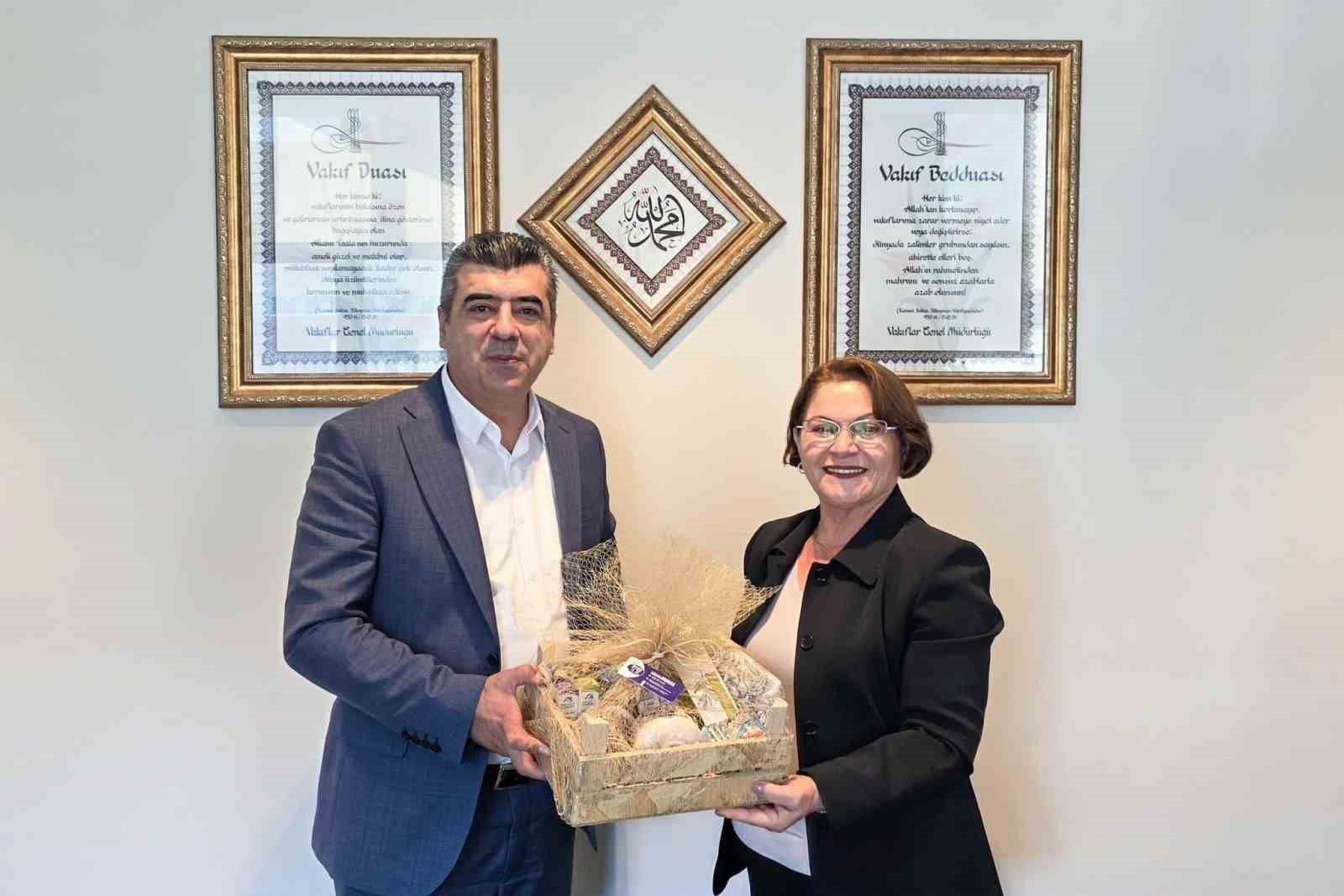 Didim'de vakıflar arazisi için imzalar atıldı